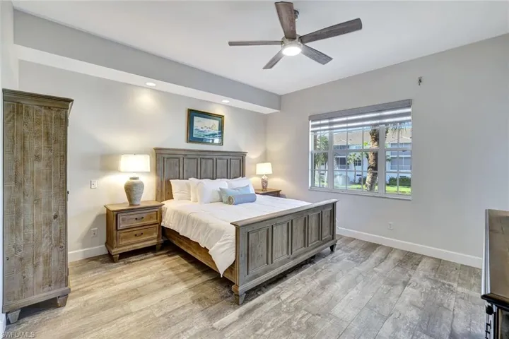 770  Bentwater  CIR, Naples, FL 34108