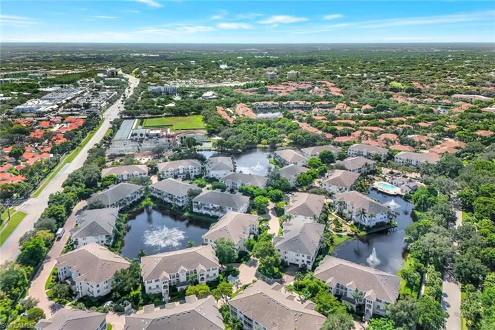 770  Bentwater  CIR, Naples, FL 34108