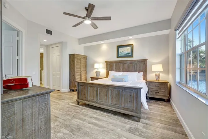 770  Bentwater  CIR, Naples, FL 34108