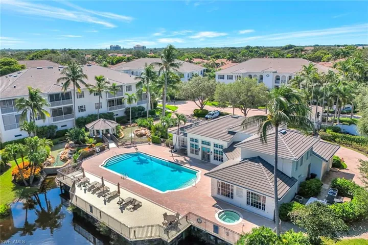 770  Bentwater  CIR, Naples, FL 34108