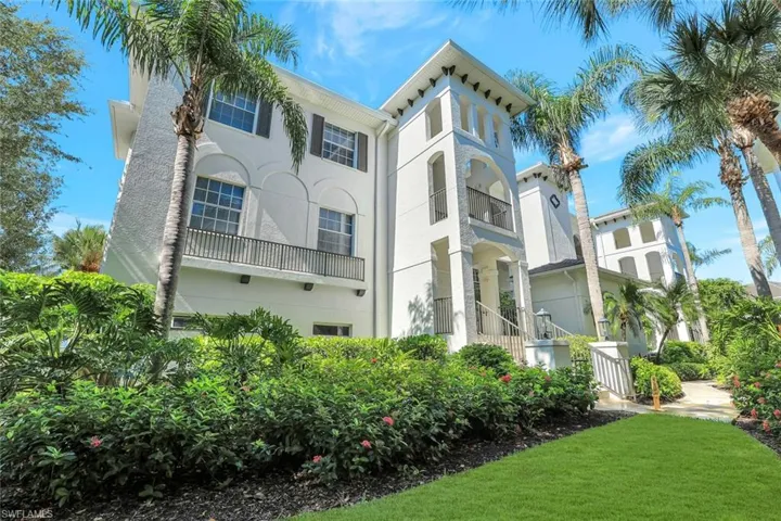 770  Bentwater  CIR, Naples, FL 34108