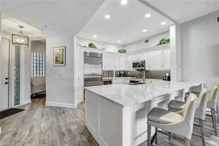 770  Bentwater  CIR, Naples, FL 34108
