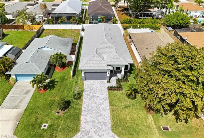 653 107th Ave N, Naples, Florida 34108