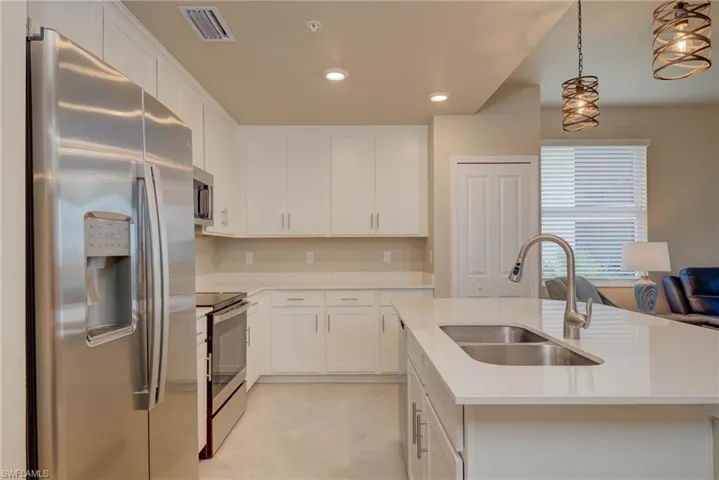 Kitchen with island