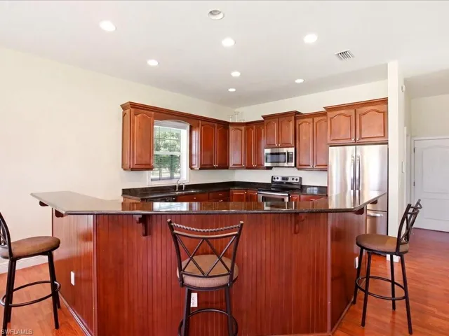 21651  Tuckahoe  RD, Alva, FL 33920