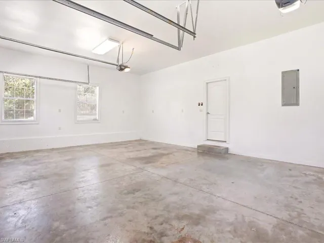 21651  Tuckahoe  RD, Alva, FL 33920