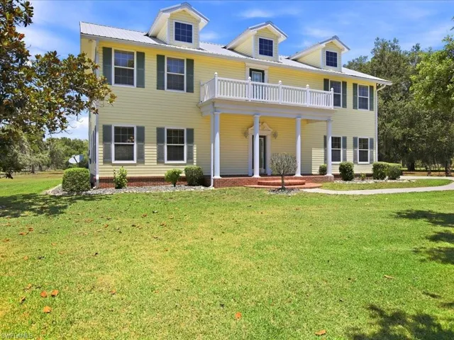 21651  Tuckahoe  RD, Alva, FL 33920