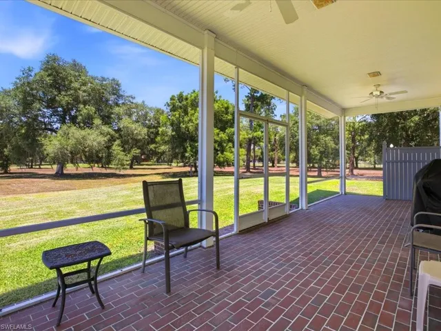 21651  Tuckahoe  RD, Alva, FL 33920