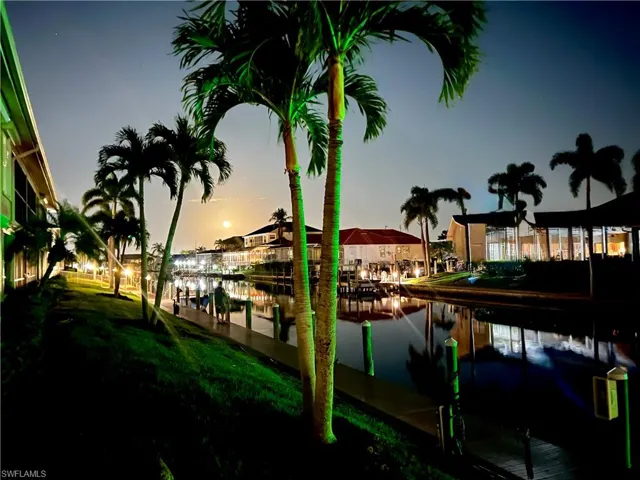 Moon view from lanai!