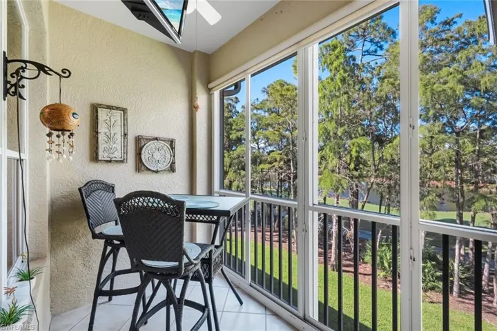 8265 Danbury Blvd 203, Naples, Florida 34120
