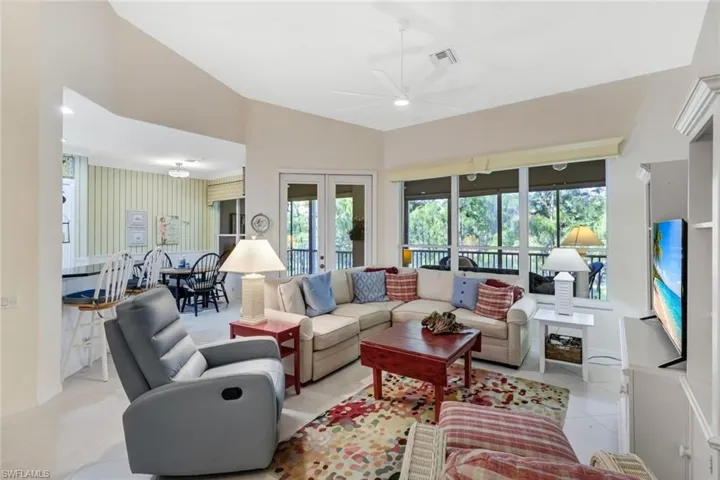 8265 Danbury Blvd 203, Naples, Florida 34120