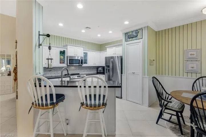 8265 Danbury Blvd 203, Naples, Florida 34120