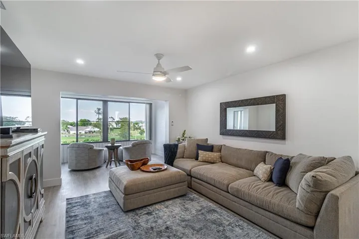 7402 Lake Breeze Dr 308, Fort Myers, Florida 33907