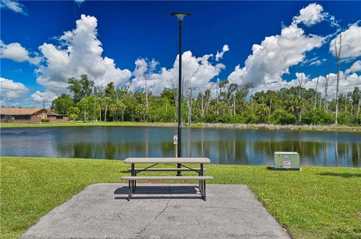 6386  Royal Woods  DR, Fort Myers, FL 33908