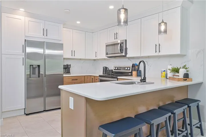 6386  Royal Woods  DR, Fort Myers, FL 33908