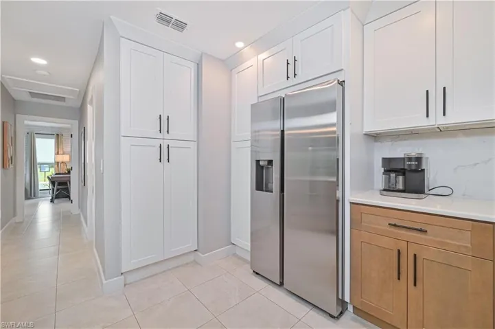 6386  Royal Woods  DR, Fort Myers, FL 33908
