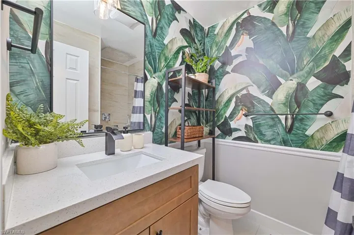 6386  Royal Woods  DR, Fort Myers, FL 33908