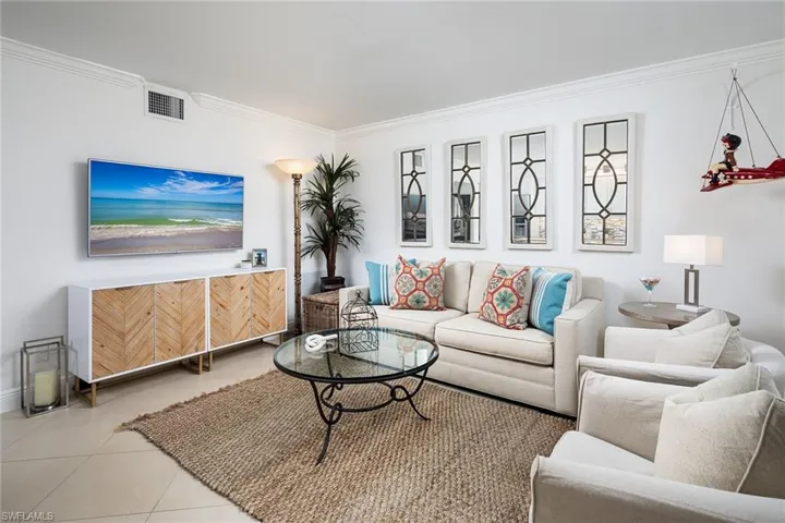 960  7th S ST, Naples, FL 34102