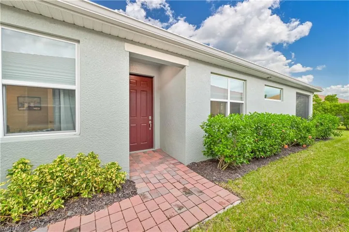 4201  Bloomfield  ST, Fort Myers, FL 33916
