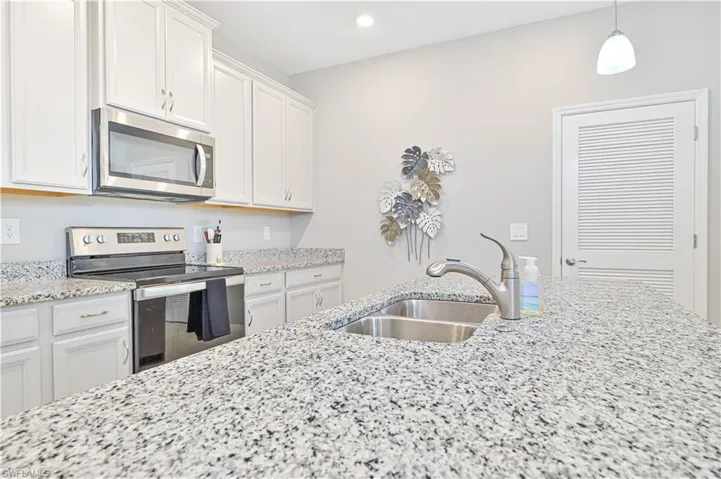 4201  Bloomfield  ST, Fort Myers, FL 33916