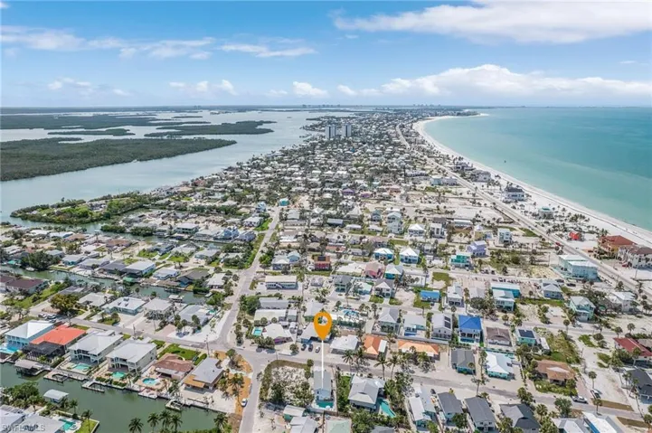 197 Madison Ct, Fort Myers Beach, Florida 33931