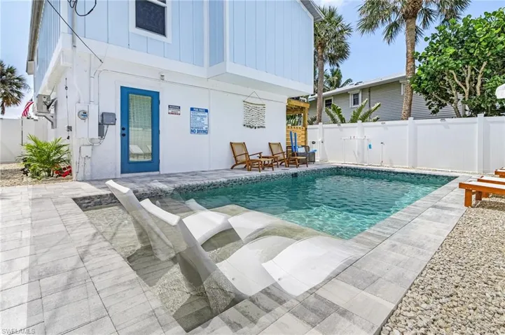 197 Madison Ct, Fort Myers Beach, Florida 33931
