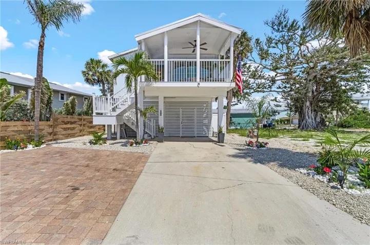 197 Madison Ct, Fort Myers Beach, Florida 33931