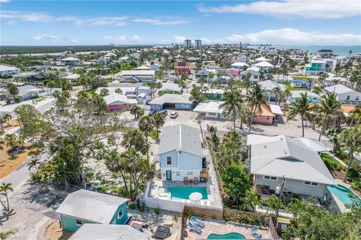 197 Madison Ct, Fort Myers Beach, Florida 33931