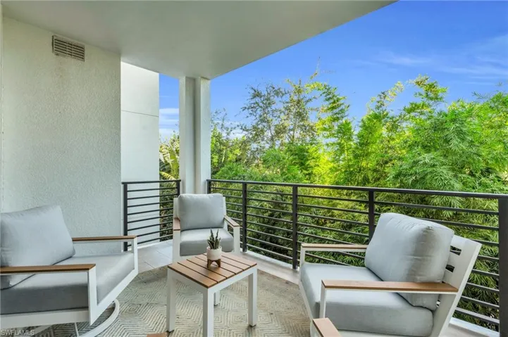 1115  Central  AVE, Naples, FL 34102