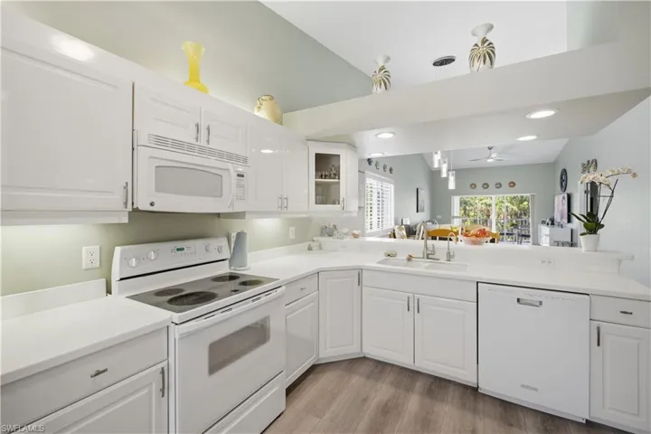 14560 Red Fox Run 502, Naples, Florida 34110