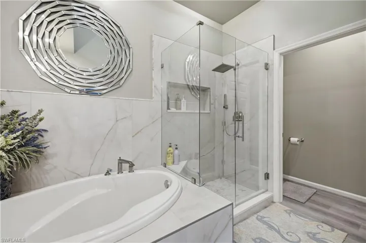 14560 Red Fox Run 502, Naples, Florida 34110