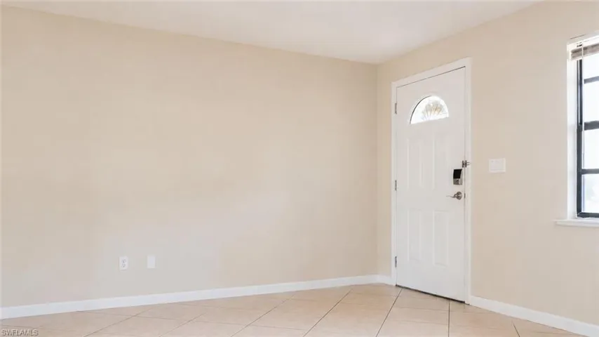 814 109th Ave N, Naples, Florida 34108