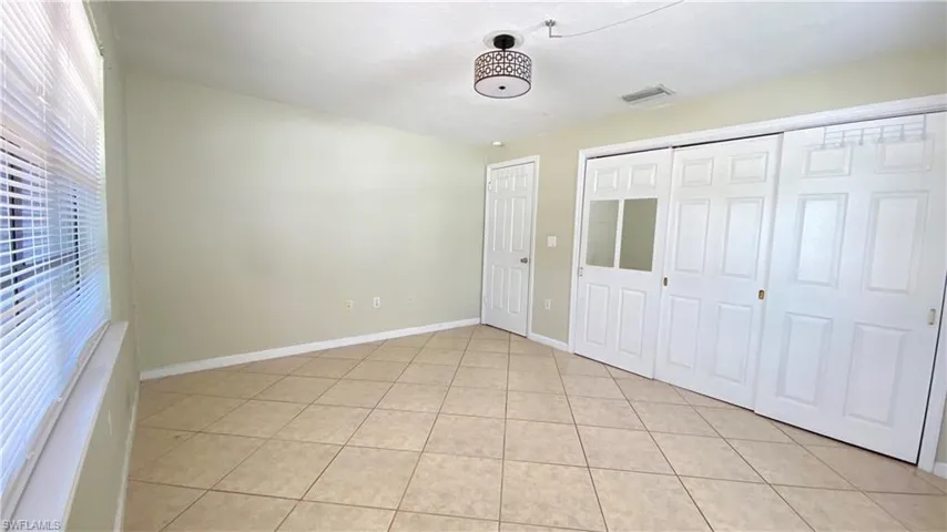 814 109th Ave N, Naples, Florida 34108