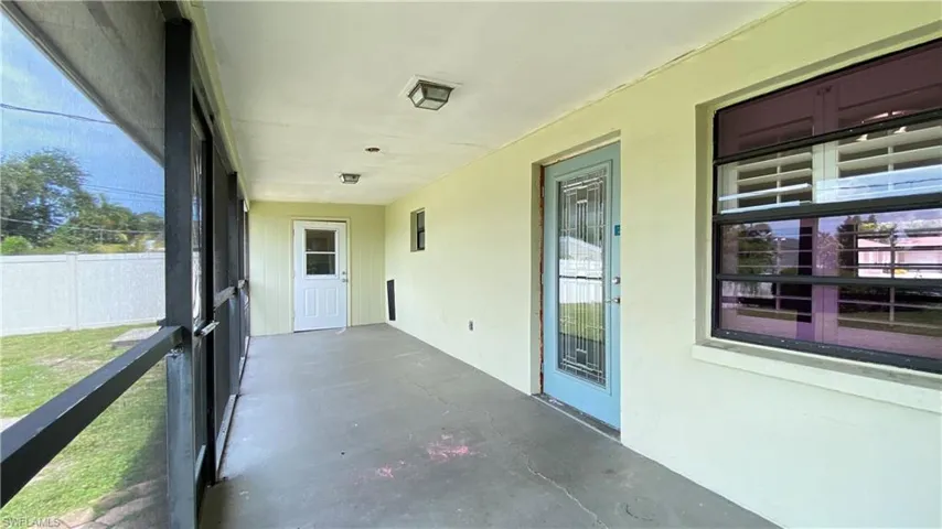 814 109th Ave N, Naples, Florida 34108
