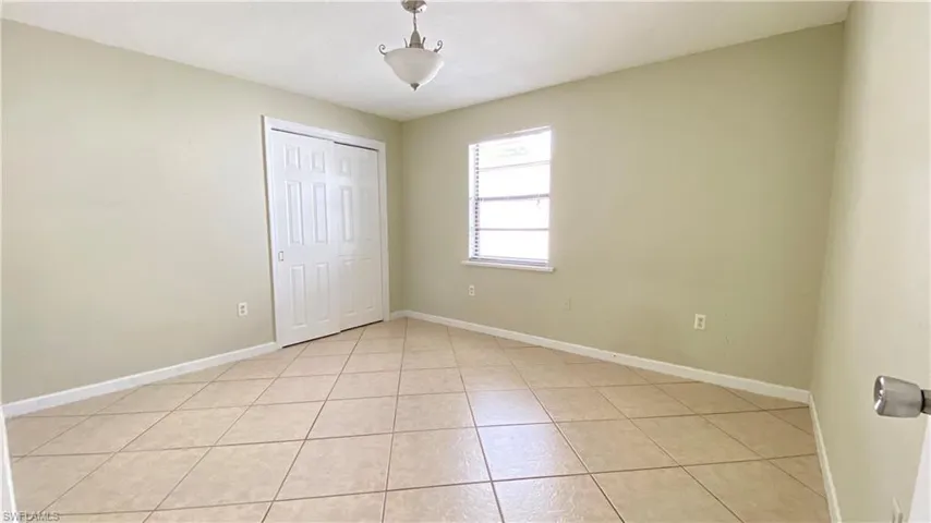 814 109th Ave N, Naples, Florida 34108