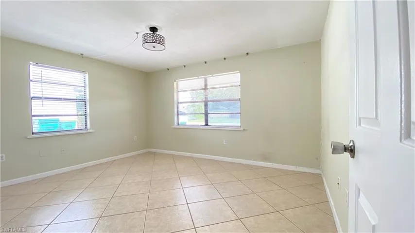 814 109th Ave N, Naples, Florida 34108