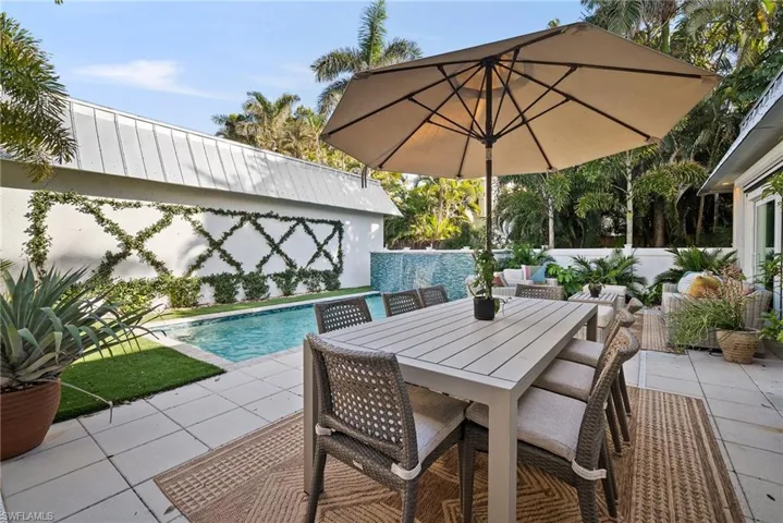 4826  West  BLVD, Naples, FL 34103