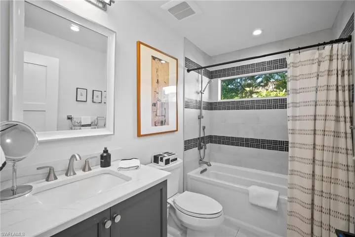 4826  West  BLVD, Naples, FL 34103