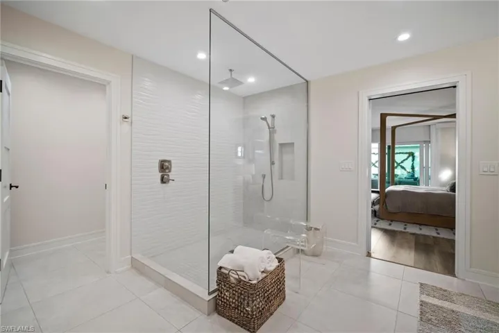 4826  West  BLVD, Naples, FL 34103
