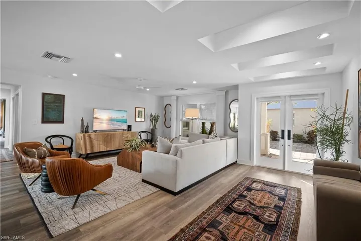 4826  West  BLVD, Naples, FL 34103