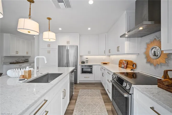 4826  West  BLVD, Naples, FL 34103