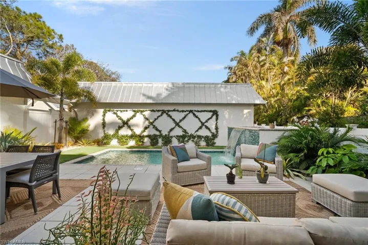 4826  West  BLVD, Naples, FL 34103