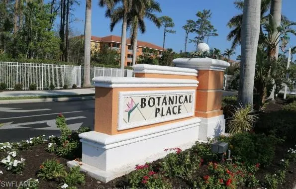 4430 Botanical Place Cir 303, Naples, Florida 34112
