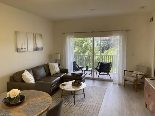 4430 Botanical Place Cir 303, Naples, Florida 34112