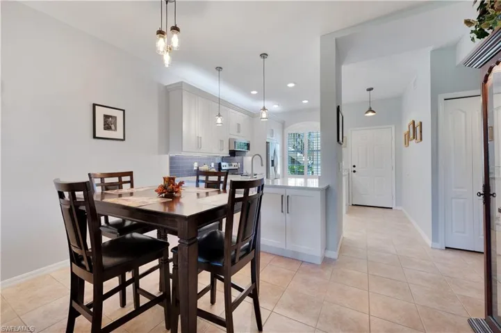 338 Newport Dr 1803, Naples, Florida 34114