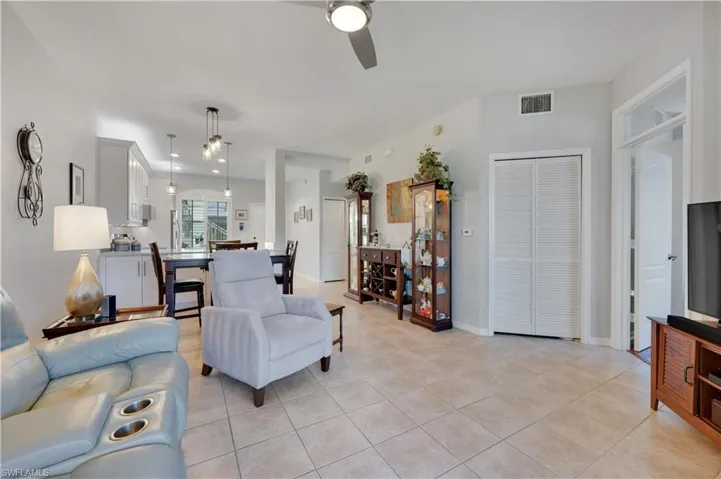 338 Newport Dr 1803, Naples, Florida 34114