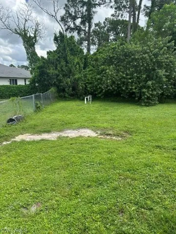 124 Pine Ln, Lehigh Acres, Florida 33973