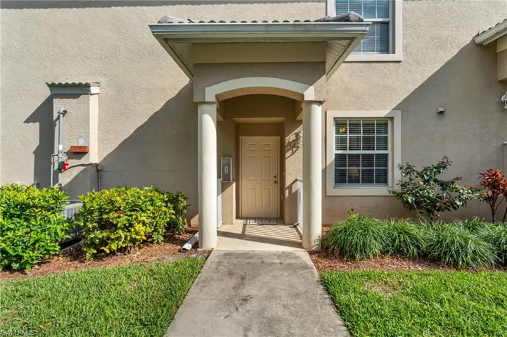 3445  Laurel Greens S LN, Naples, FL 34119