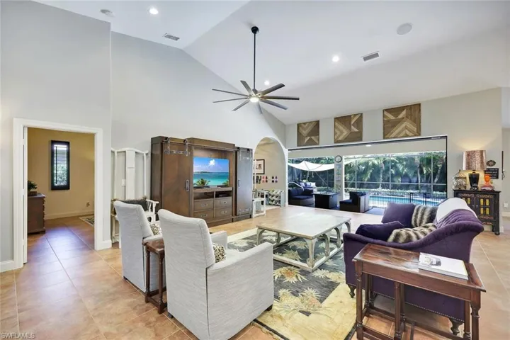 2039 Imperial Cir, Naples, Florida 34110