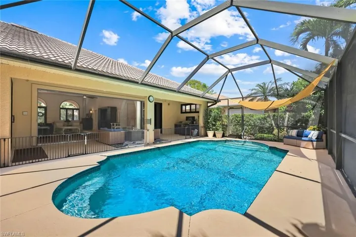 2039 Imperial Cir, Naples, Florida 34110